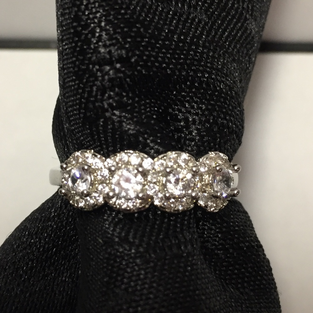 white gold filled CZ circle ring size 9